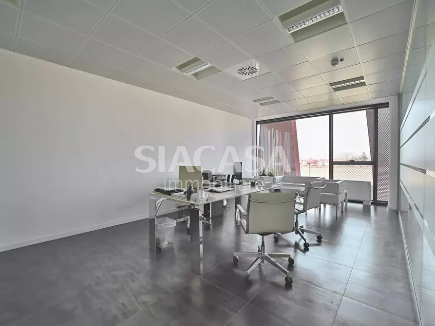 Immagine 12 di Ufficio in affitto  in BERNAREGGIO a Bernareggio