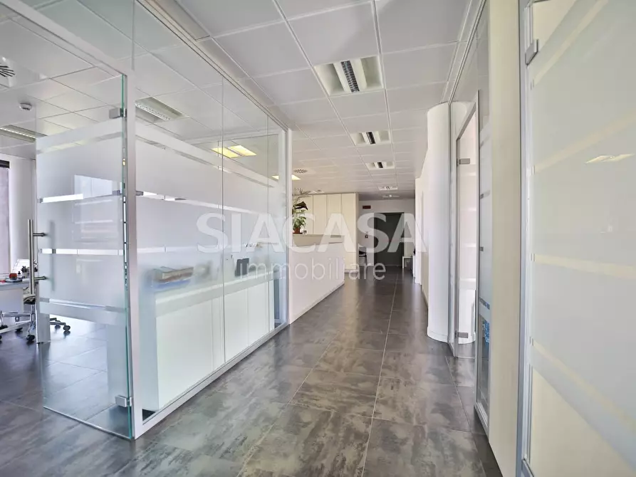 Immagine 14 di Ufficio in affitto  in BERNAREGGIO a Bernareggio