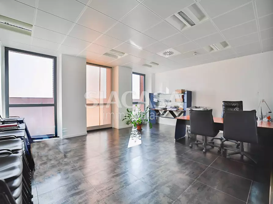 Immagine 15 di Ufficio in affitto  in BERNAREGGIO a Bernareggio