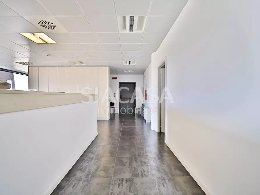 Immagine 17 di Ufficio in affitto  in BERNAREGGIO a Bernareggio