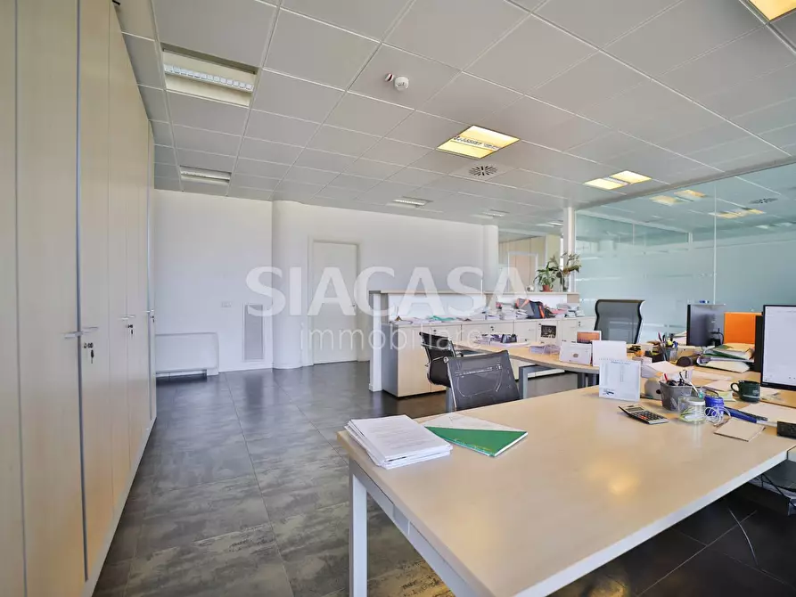 Immagine 21 di Ufficio in affitto  in BERNAREGGIO a Bernareggio