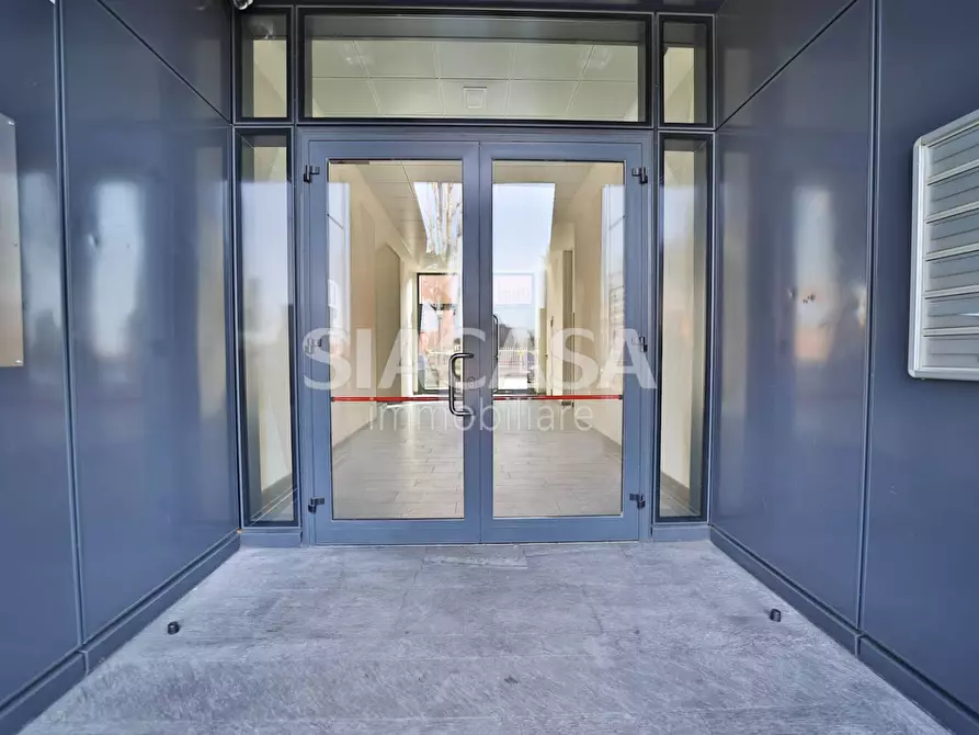 Immagine 26 di Ufficio in affitto  in BERNAREGGIO a Bernareggio