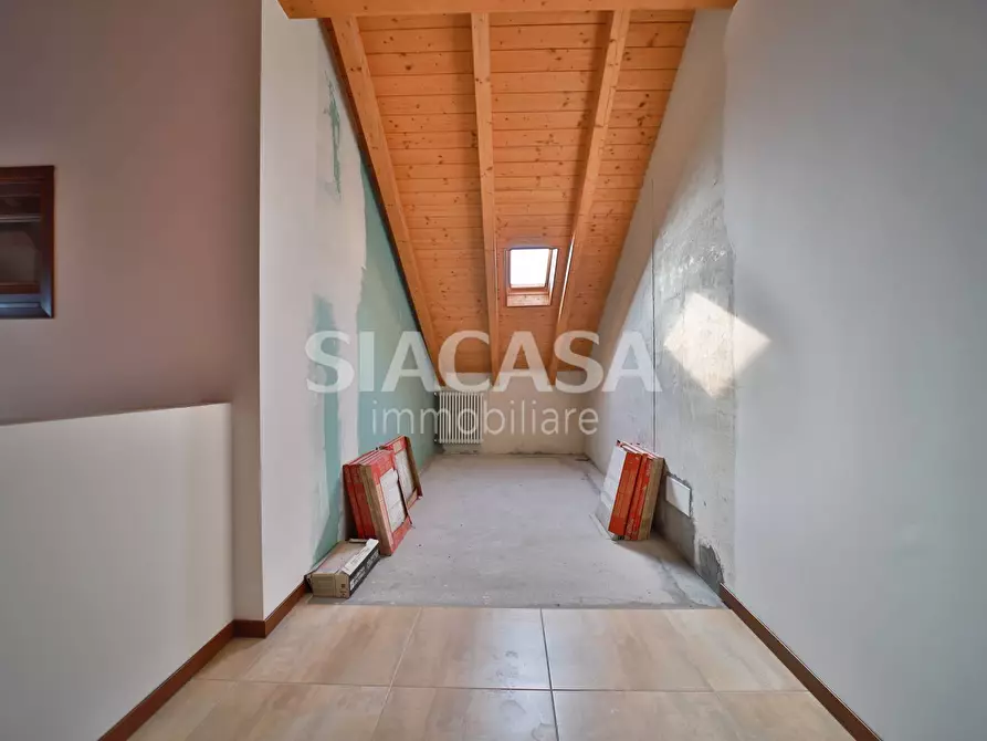 Immagine 15 di Appartamento in vendita  in via Mazzini a Cornate D'adda