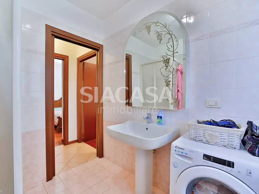 Immagine 21 di Appartamento in vendita  in Via Carlo Alberto Dalla chiesa a Caponago