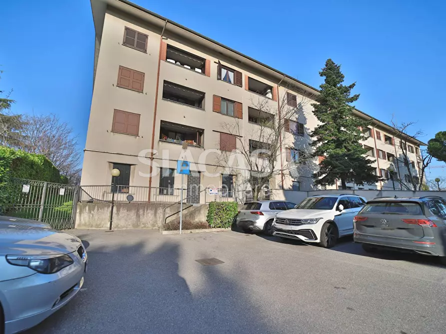 Immagine 2 di Ufficio in vendita  in Trezzo sull'Adda a Trezzo Sull'adda