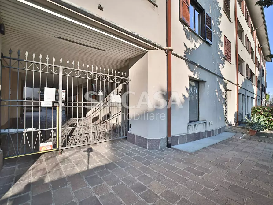 Immagine 4 di Ufficio in vendita  in Trezzo sull'Adda a Trezzo Sull'adda