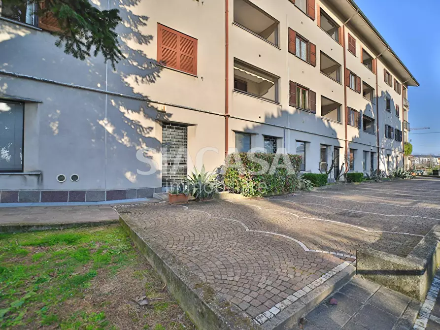 Immagine 6 di Ufficio in vendita  in Trezzo sull'Adda a Trezzo Sull'adda