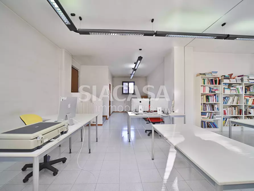 Immagine 20 di Ufficio in vendita  in Trezzo sull'Adda a Trezzo Sull'adda