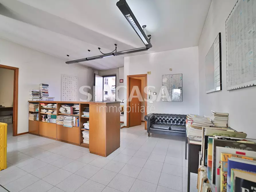 Immagine 21 di Ufficio in vendita  in Trezzo sull'Adda a Trezzo Sull'adda