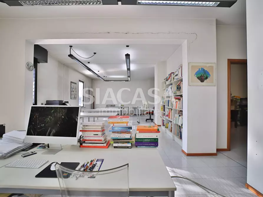 Immagine 27 di Ufficio in vendita  in Trezzo sull'Adda a Trezzo Sull'adda