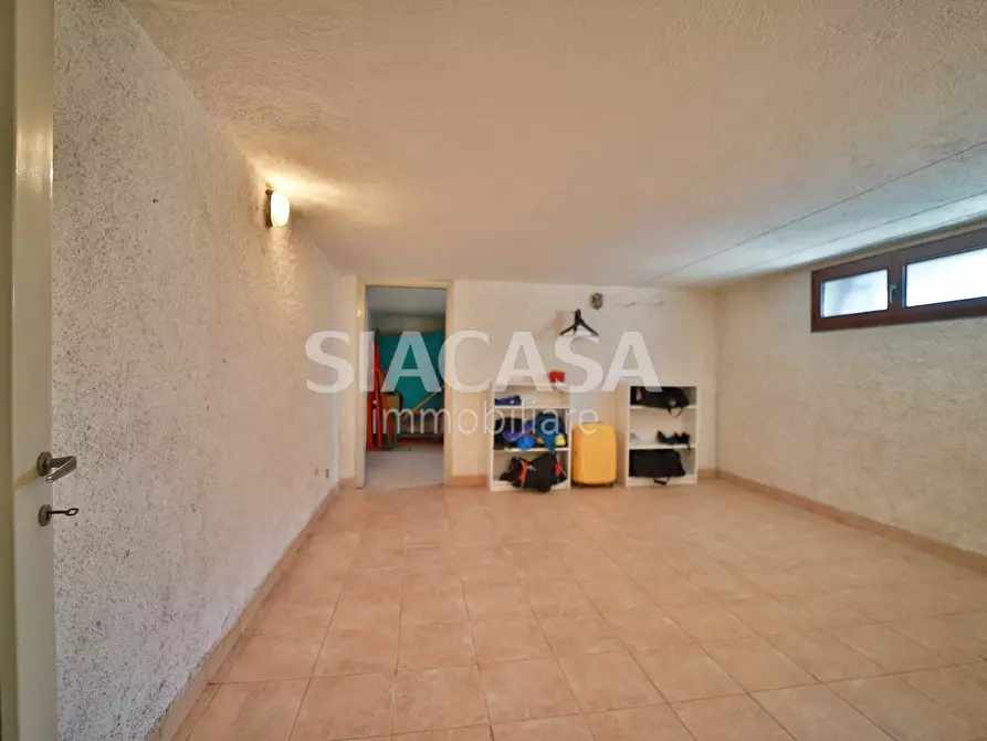 Immagine 23 di Villa in vendita  in via Volta a Busnago