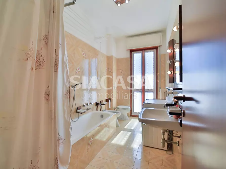 Immagine 19 di Appartamento in vendita  in Via Don Locatelli a Roncello