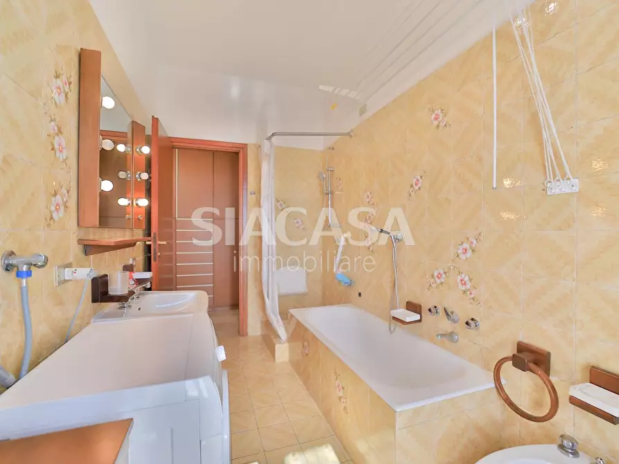 Immagine 21 di Appartamento in vendita  in Via Don Locatelli a Roncello