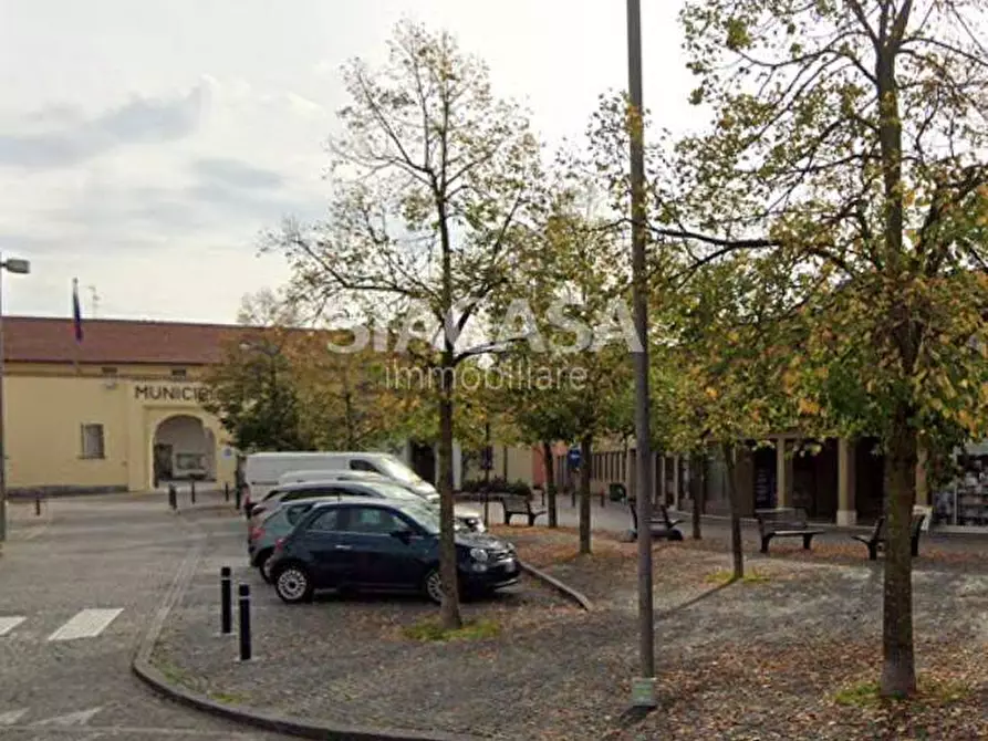 Immagine 3 di Negozio in vendita  in Burago di Molgora a Burago Di Molgora