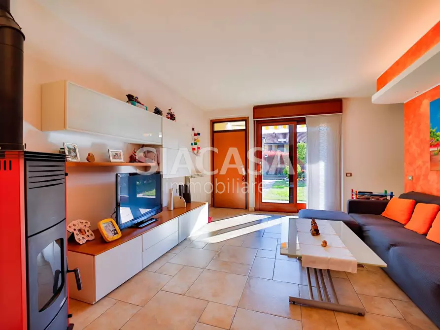 Immagine 11 di Villa in vendita  in Via Caduti Della Libertà a Verderio