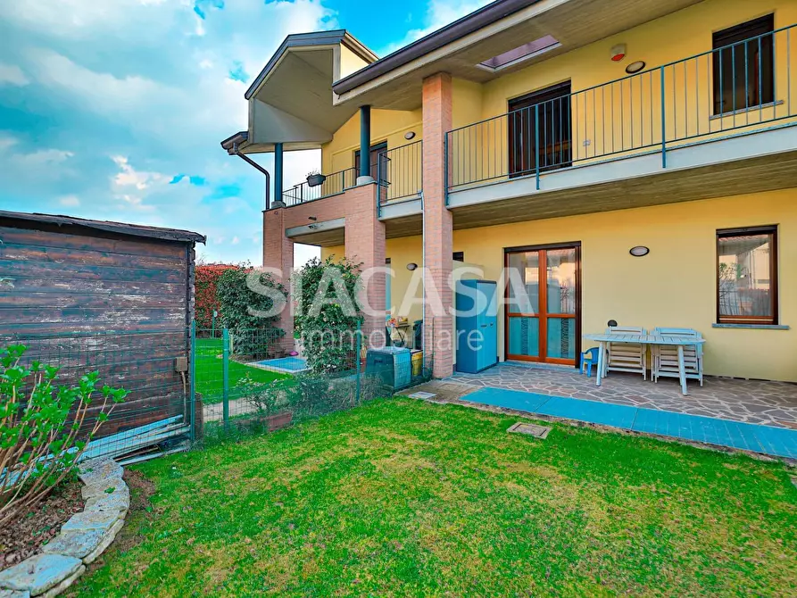 Immagine 16 di Villa in vendita  in Via Caduti Della Libertà a Verderio