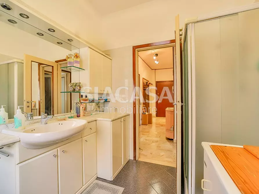 Immagine 12 di Appartamento in vendita  in Via Emilia a Bernareggio