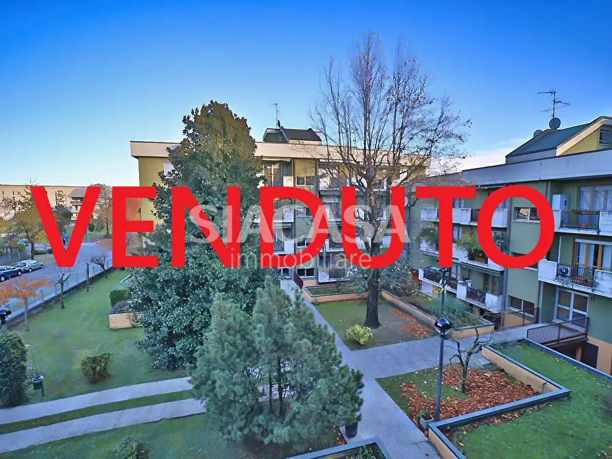 Immagine 1 di Appartamento in vendita  in via Amendola a Pioltello