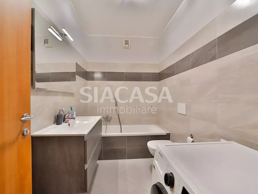 Immagine 27 di Appartamento in vendita  in Via Alessandro Colombo a Carnate