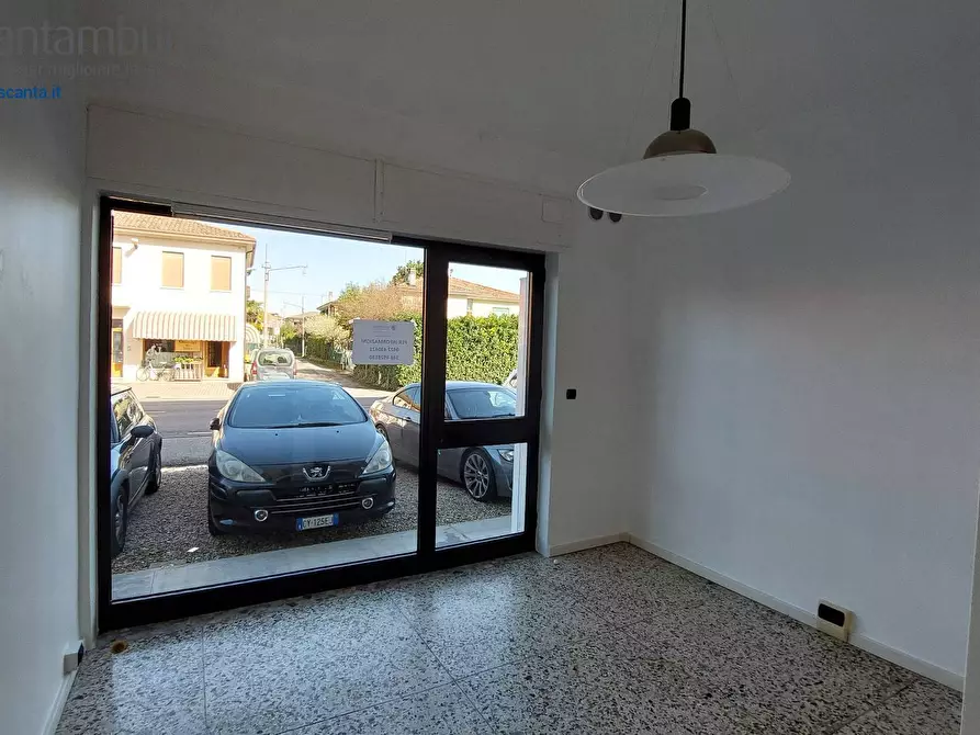 Immagine 1 di Magazzino in affitto  a Treviso