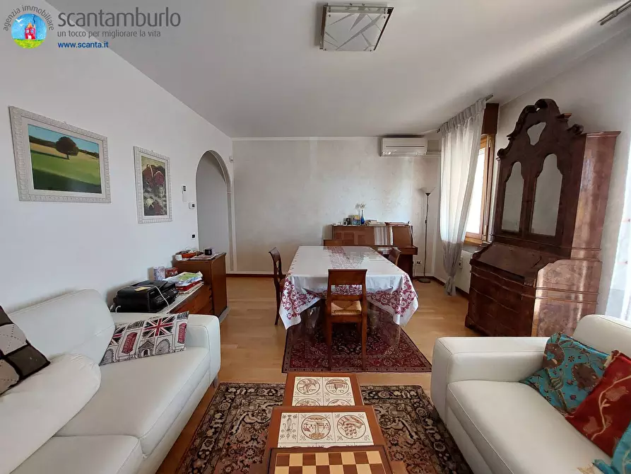 Immagine 11 di Appartamento in vendita  a Treviso