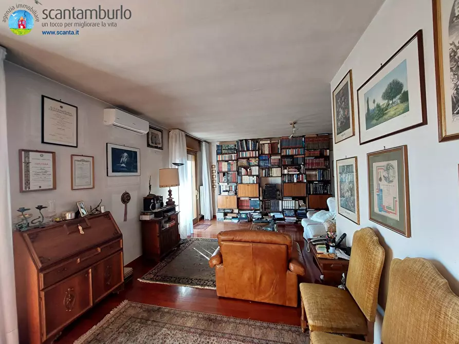 Immagine 11 di Appartamento in vendita  a Treviso