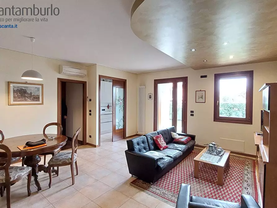 Immagine 1 di Appartamento in vendita  a Ponzano Veneto