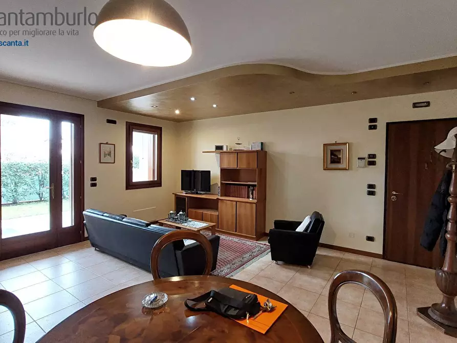 Immagine 6 di Appartamento in vendita  a Ponzano Veneto