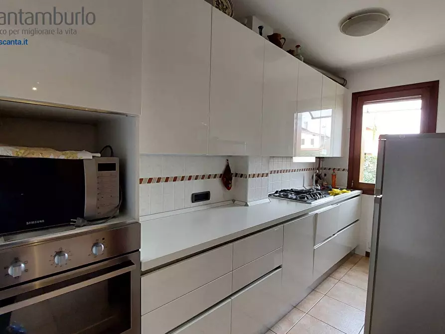 Immagine 2 di Appartamento in vendita  a Ponzano Veneto