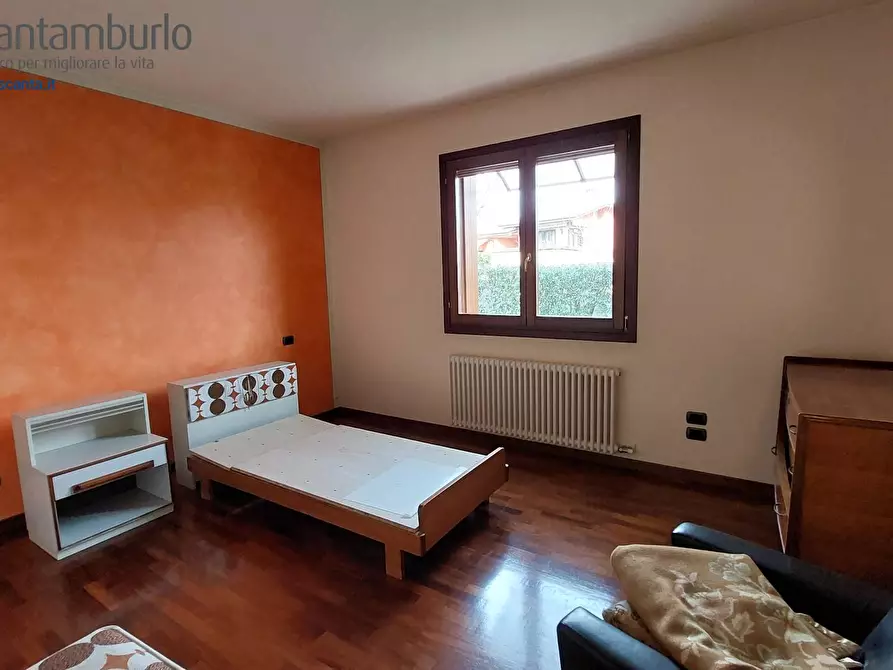 Immagine 15 di Appartamento in vendita  a Ponzano Veneto