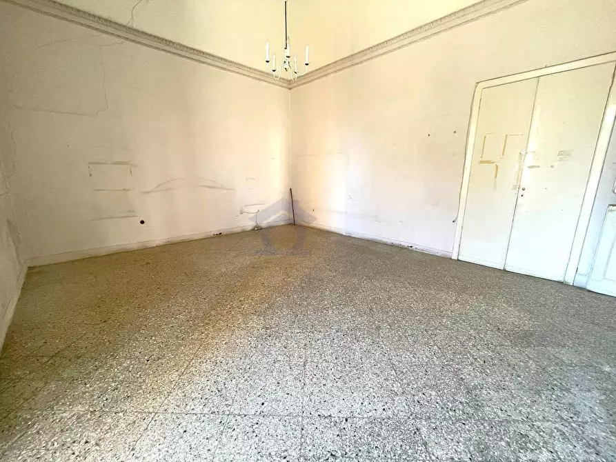 Immagine 15 di Appartamento in vendita  in corso umberto I a Torre Annunziata