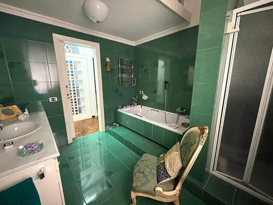 Immagine 15 di Appartamento in vendita  in via gambardella a Torre Annunziata