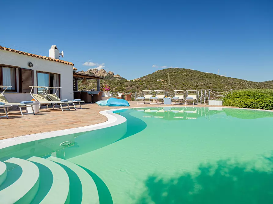 Immagine 30 di Villa in vendita  in Milmeggiu a Olbia