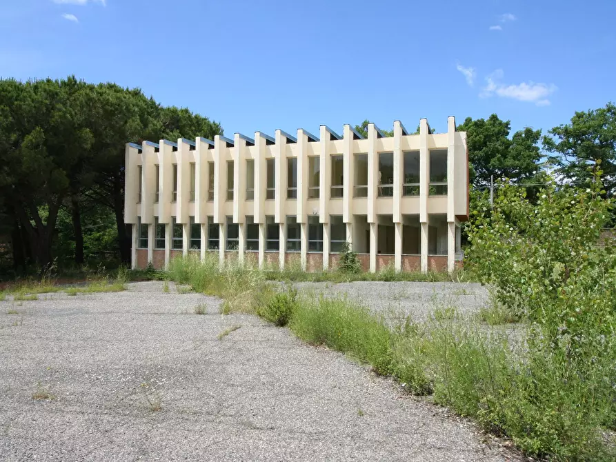 Immagine 3 di Palazzo in vendita  in STRADA CIMINA a Viterbo