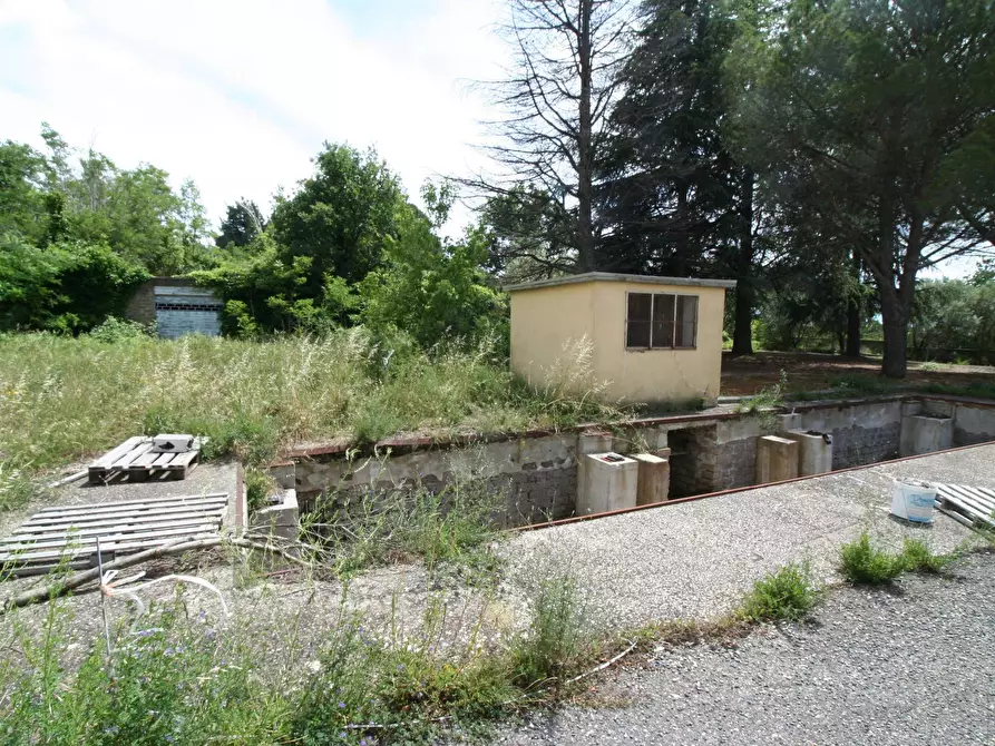 Immagine 11 di Palazzo in vendita  in STRADA CIMINA a Viterbo