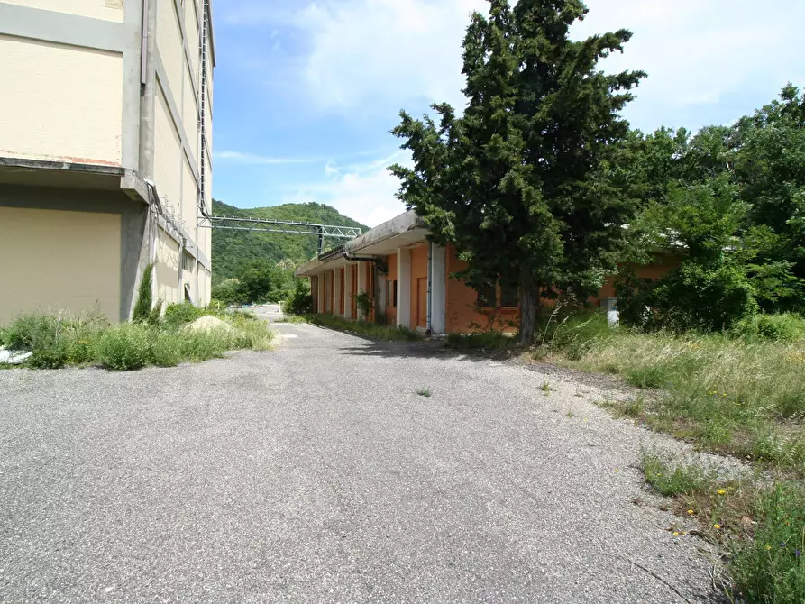 Immagine 12 di Palazzo in vendita  in STRADA CIMINA a Viterbo