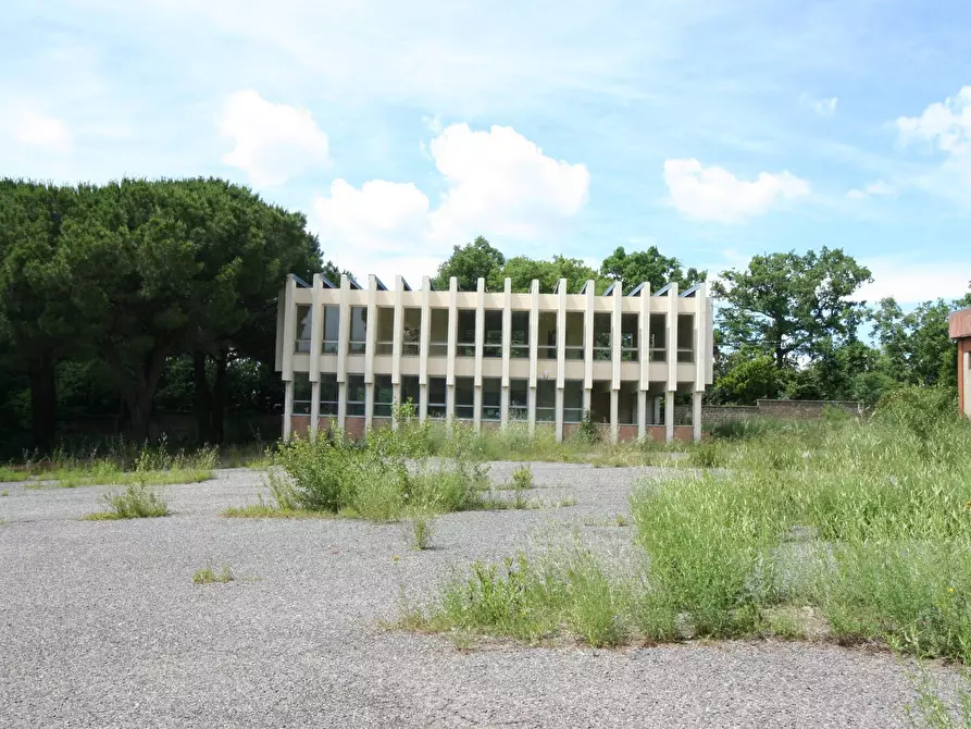 Immagine 14 di Palazzo in vendita  in STRADA CIMINA a Viterbo