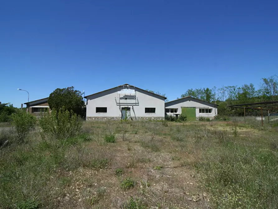 Immagine 1 di Capannone industriale in vendita  in Strada 151 Ortana a Soriano Nel Cimino
