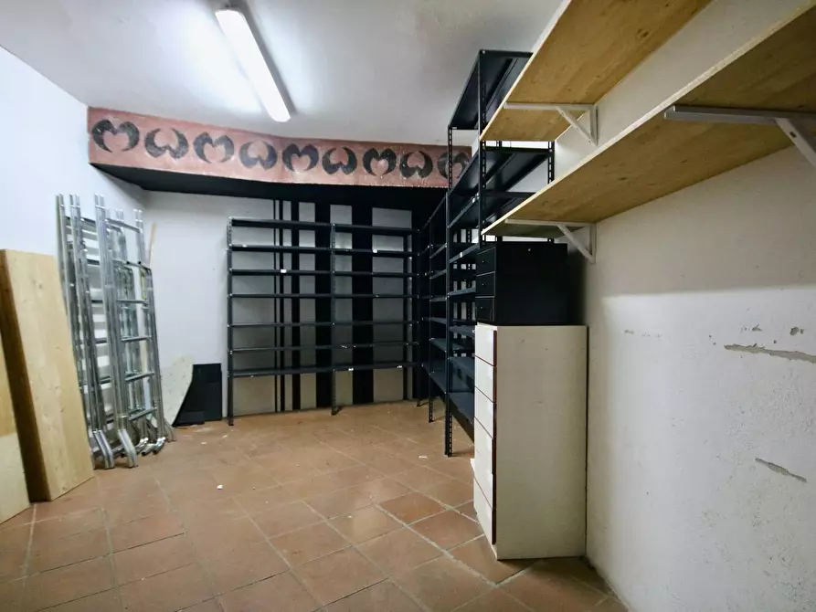 Immagine 8 di Negozio in vendita  in Via della Marina a Arzachena