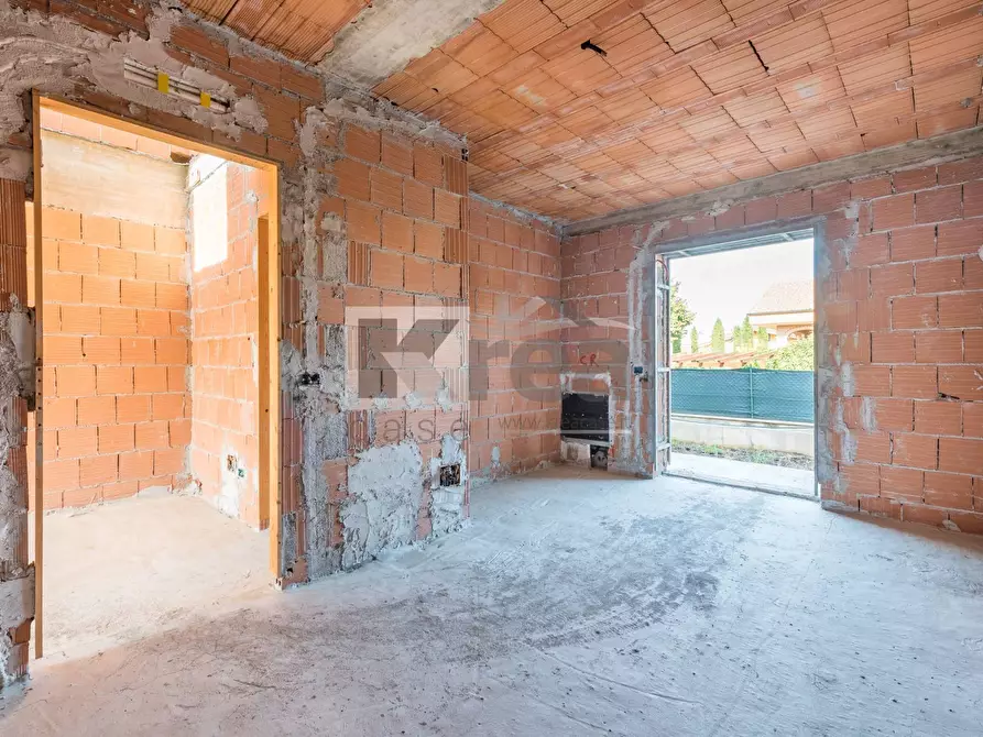 Immagine 28 di Villa in vendita  in Via Napoli a Ciampino