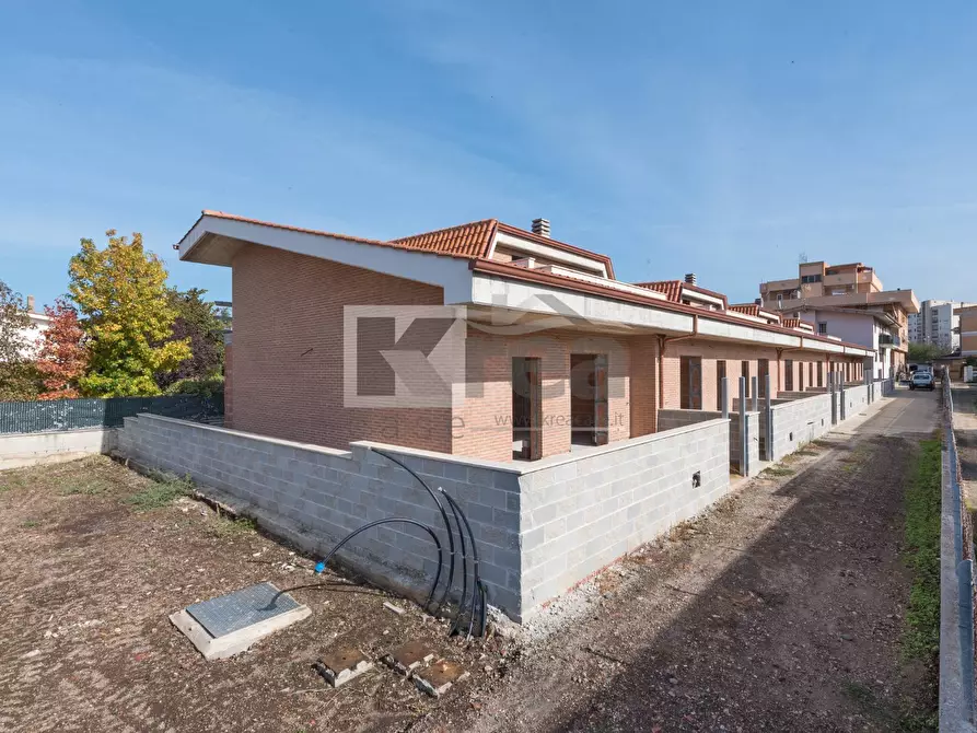 Immagine 18 di Villa in vendita  in Via Napoli a Ciampino