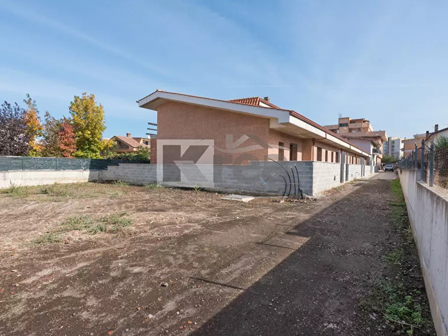 Immagine 19 di Villa in vendita  in Via Napoli a Ciampino