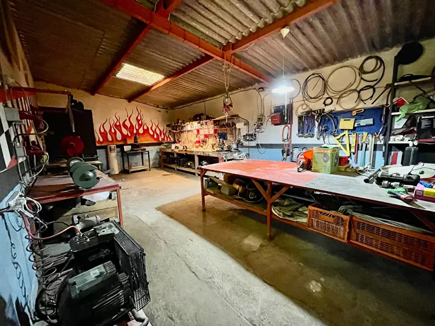 Immagine 19 di Capannone industriale in vendita  in Via Lu mangoni a Olbia