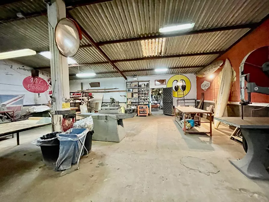 Immagine 21 di Capannone industriale in vendita  in Via Lu mangoni a Olbia