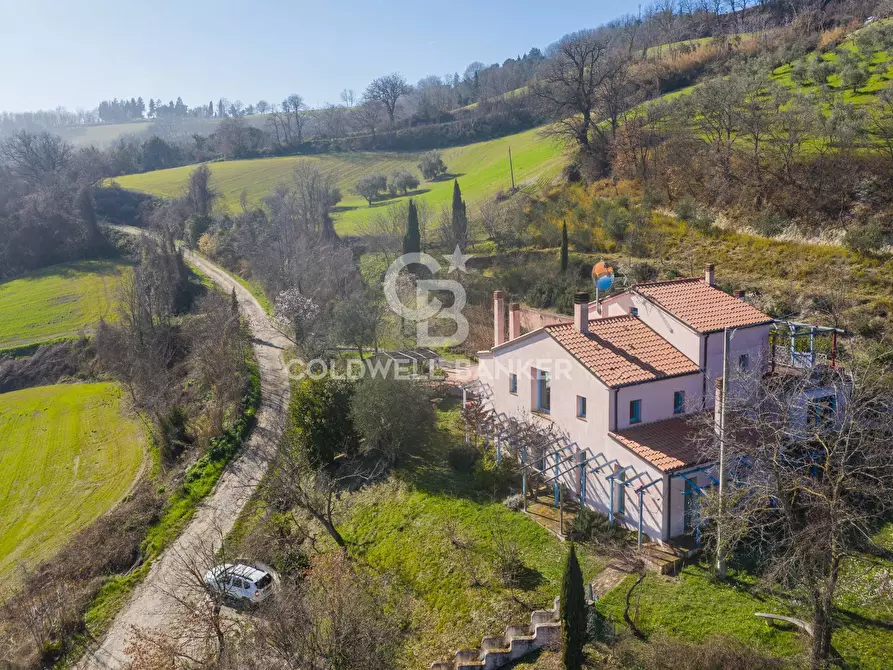 Immagine 2 di Villa in vendita  in Via Valmala a Mondaino