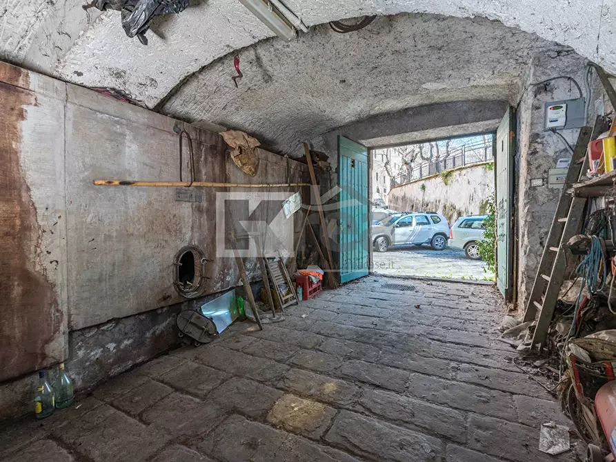 Immagine 7 di Magazzino in vendita  in Piazza Giuseppe Garibaldi a Marino