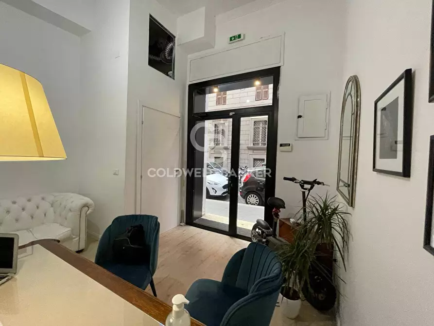 Immagine 4 di Negozio in vendita  in Via Palermo a Roma