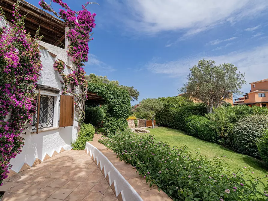 Immagine 21 di Villa in vendita  in via della bolina a Arzachena