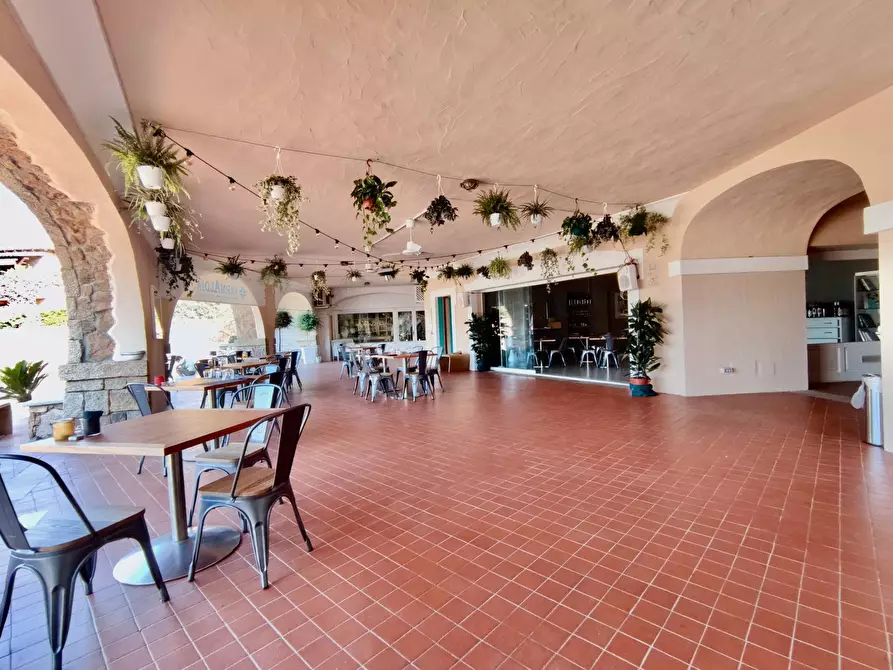 Immagine 4 di Locale commerciale in vendita  in Puntaldia a San Teodoro