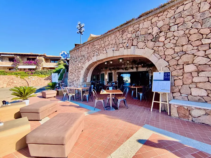 Immagine 2 di Locale commerciale in vendita  in Puntaldia a San Teodoro